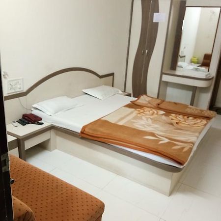 Hotel Sudarshan Nāthdwāra エクステリア 写真