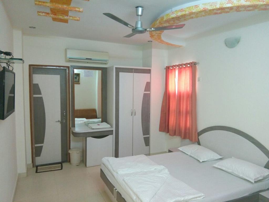 Hotel Sudarshan Nāthdwāra エクステリア 写真