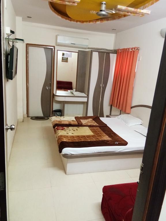 Hotel Sudarshan Nāthdwāra エクステリア 写真